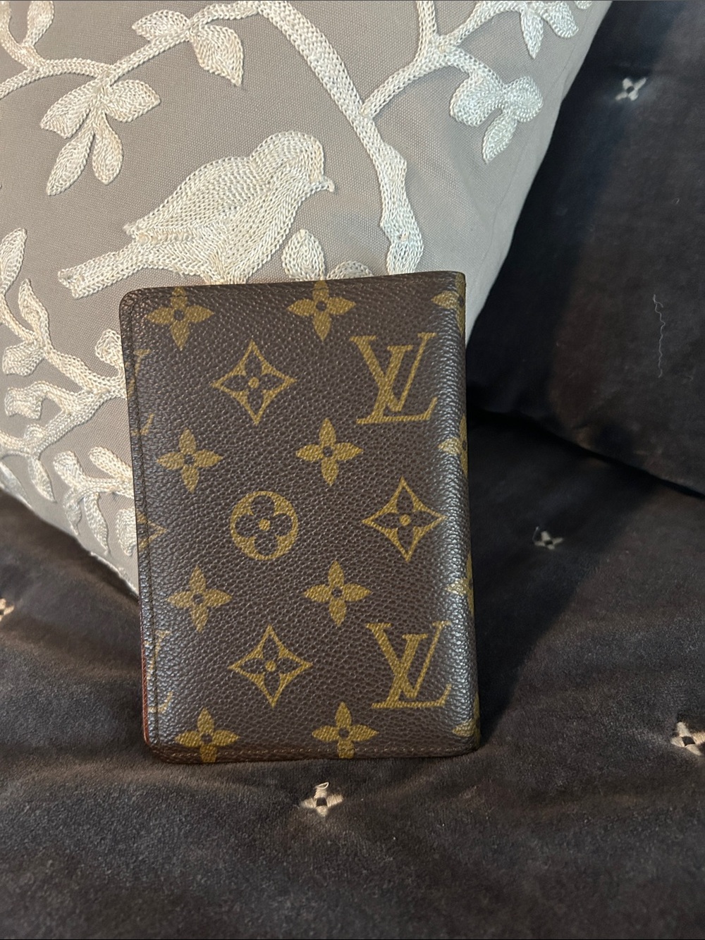 Louis Vuitton Monogram Passport Holder in Brown and Gold - Picture 2 of 9